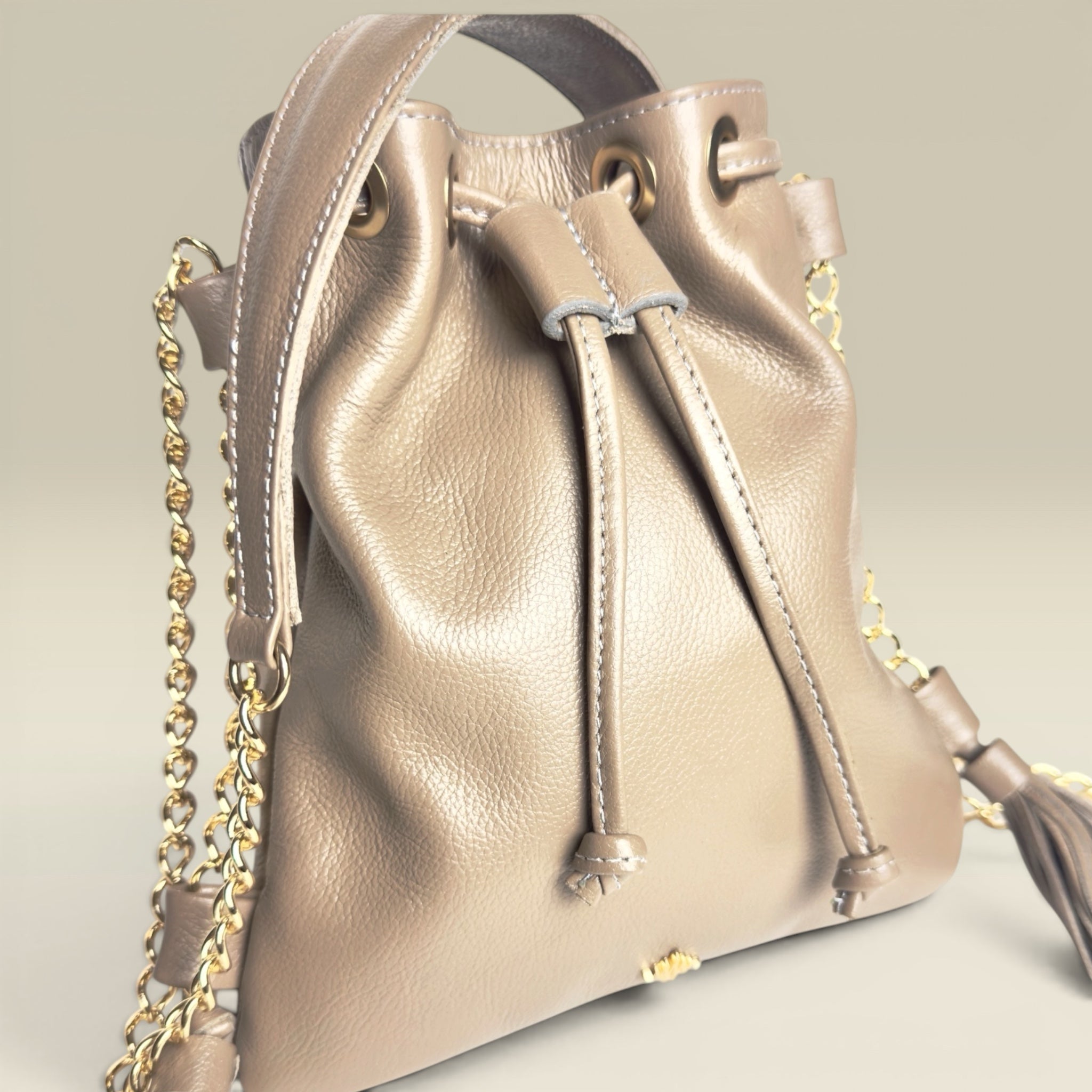 Bolsa Porta Celular Bia- Fendi